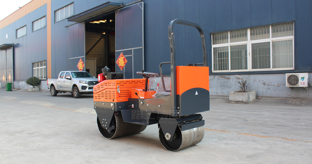 小型壓路機(jī) 小型壓路機(jī)