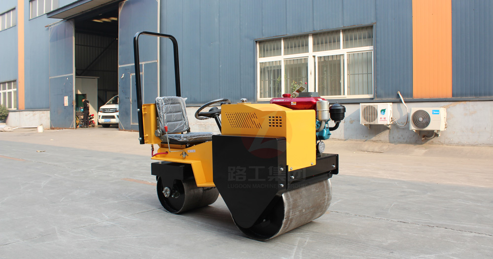 小型壓路機(jī) 小型壓路機(jī)