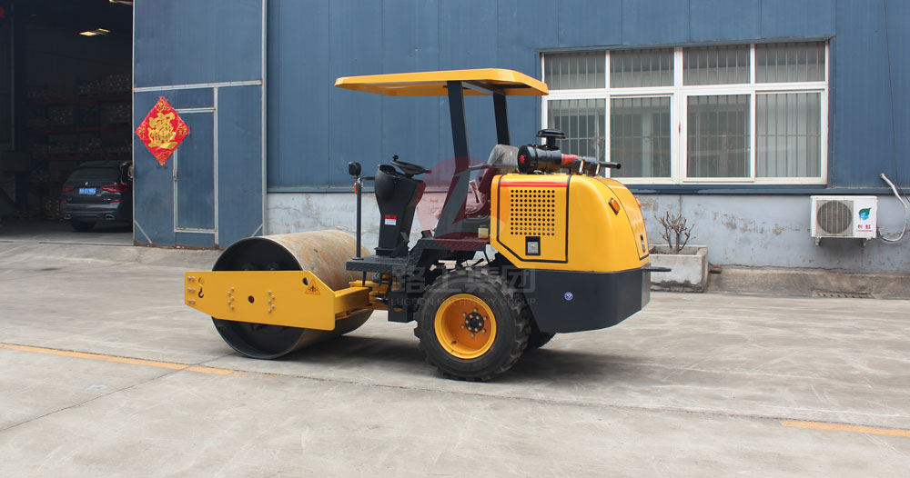 小型壓路機(jī) 小型壓路機(jī)